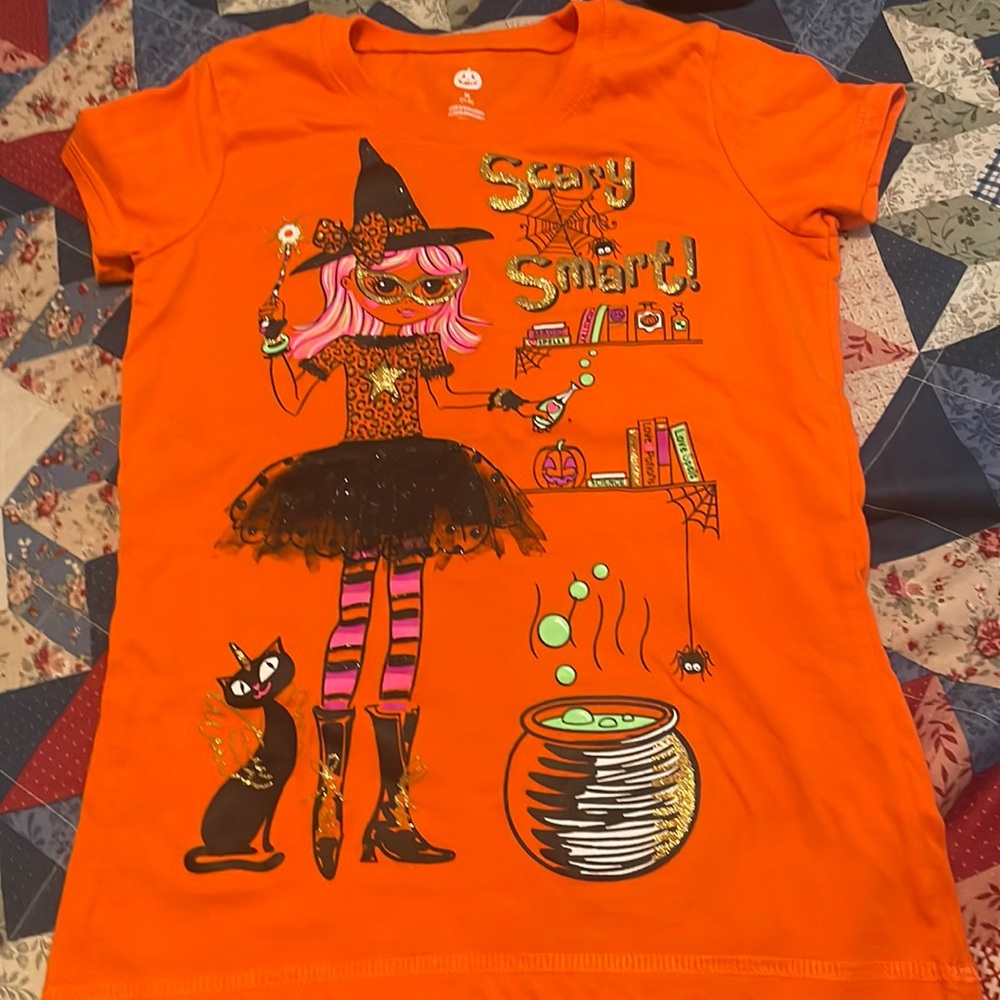 hallaween shirt worn 1 time
